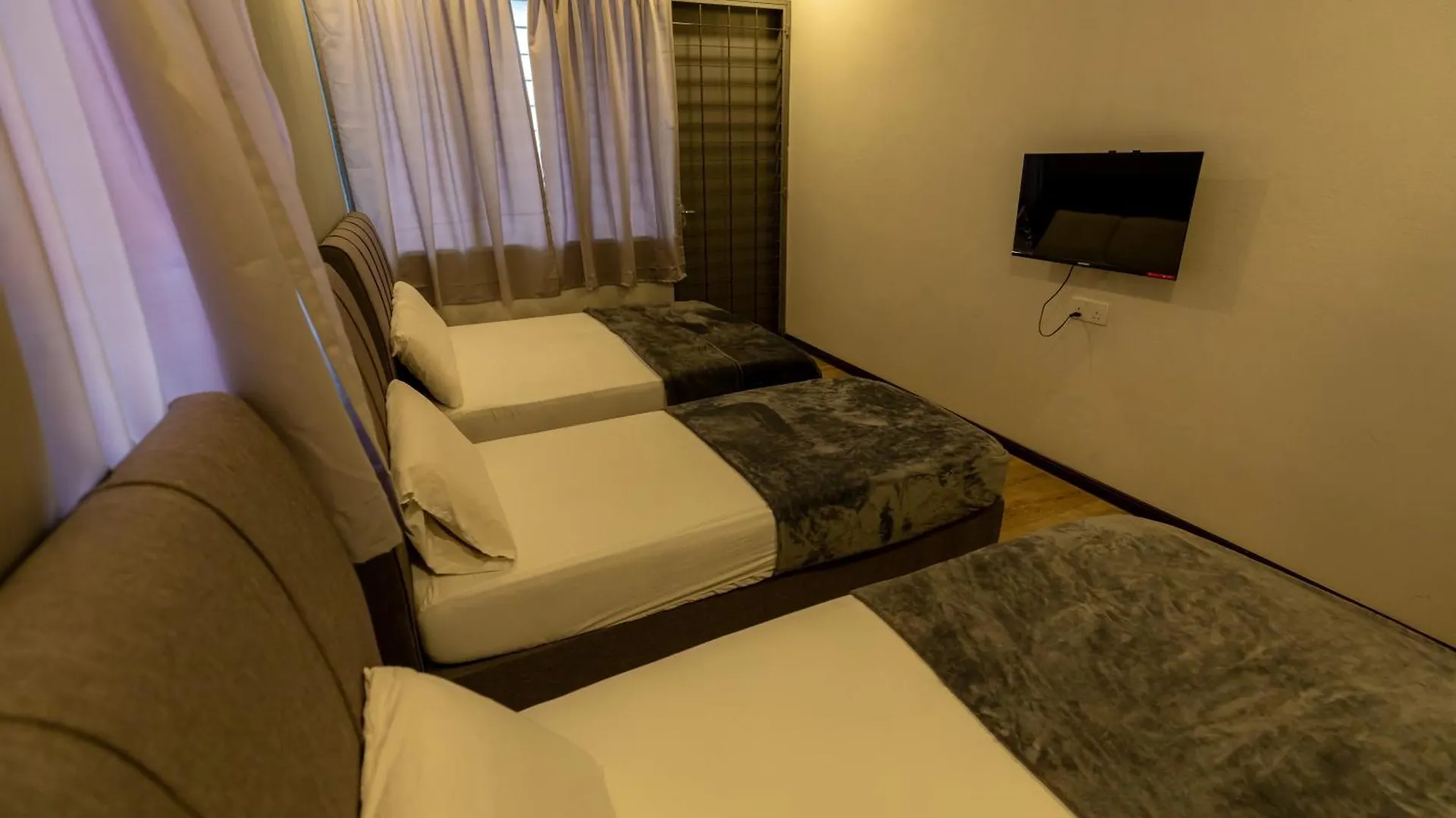 Town 18Px 5R4B V Kids Pool & Ktv & Jaccuzi Spa & Pool Table Near Usm & Lam Wah Ee Hospital & Han Chiang High School 겔루고르 펜션
